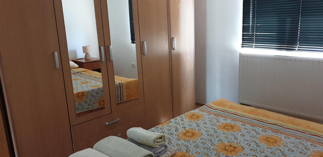 Apartments Nena 3* Ližnjan Εξωτερικό φωτογραφία